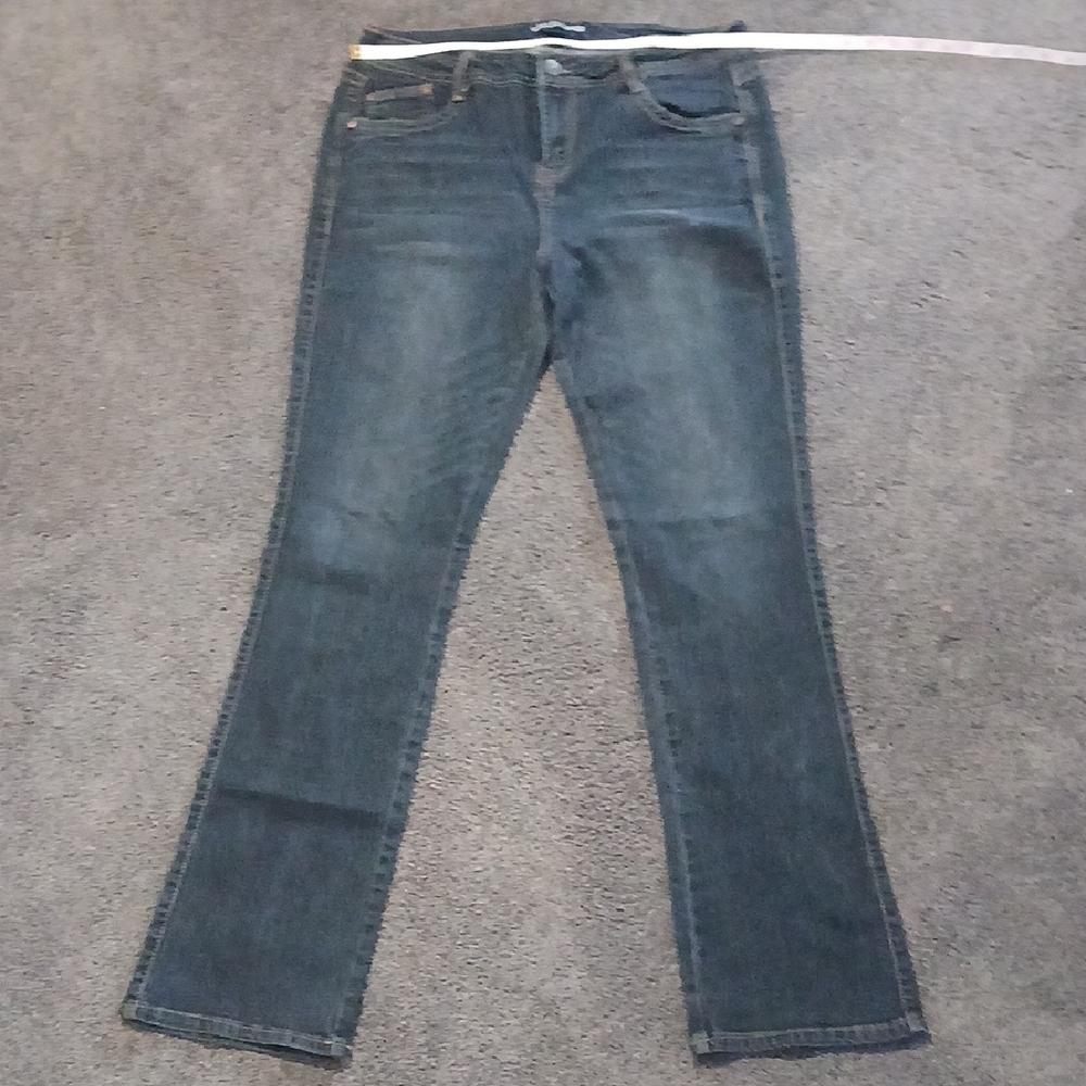 Wallflower Size 13 Dark Blue Flare Jeans